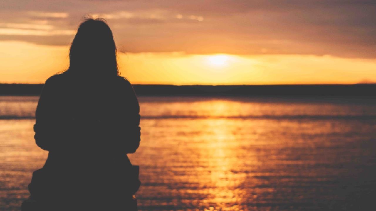 Love Shayari: दिल को छू जाने वाली 15 लव शायरी – मोहब्बत के रंग