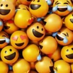 Funny Shayari: 10 मज़ेदार और हँसी से भरपूर फनी शायरियाँ – पढ़कर हँसी रोकना मुश्किल