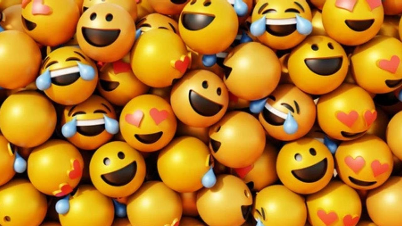 Funny Shayari: 10 मज़ेदार और हँसी से भरपूर फनी शायरियाँ – पढ़कर हँसी रोकना मुश्किल