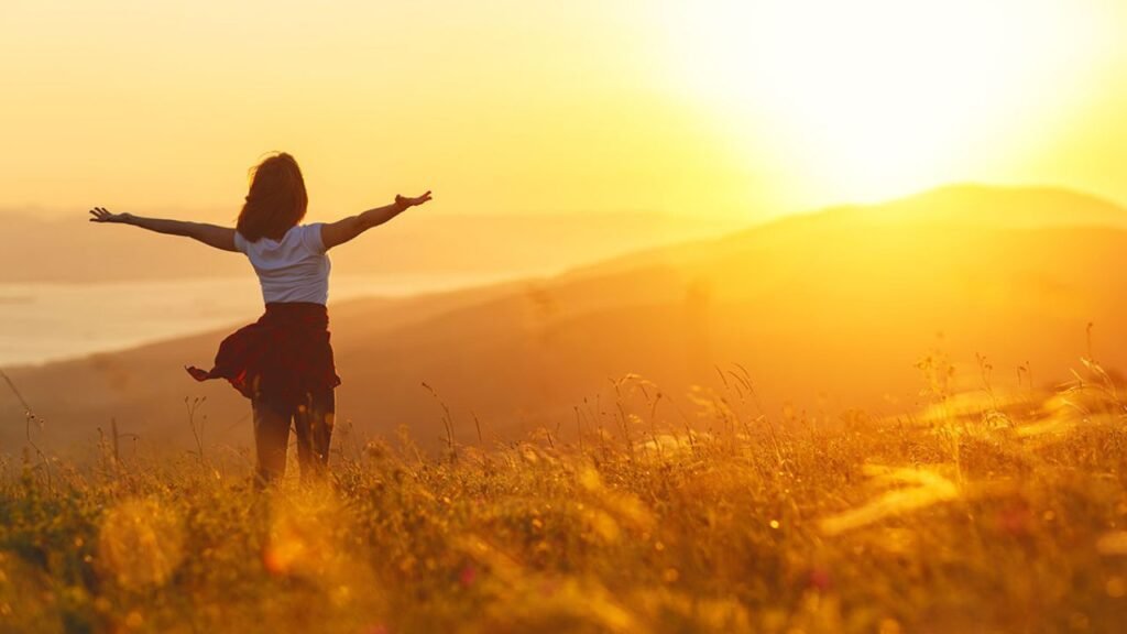 Life Shayari: ज़िंदगी की राह में मुस्कुराते रहो, ये शायरी देगी आपको नई उम्मीद और ऊर्जा